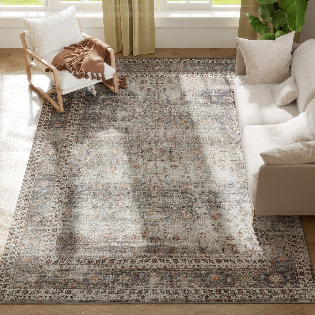HOMCOM Traditional Machine Washable Non Slip Area Rug